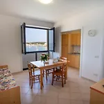 شقة فندقية Altomare 4*