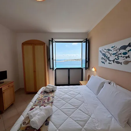 شقة فندقية Altomare 4*