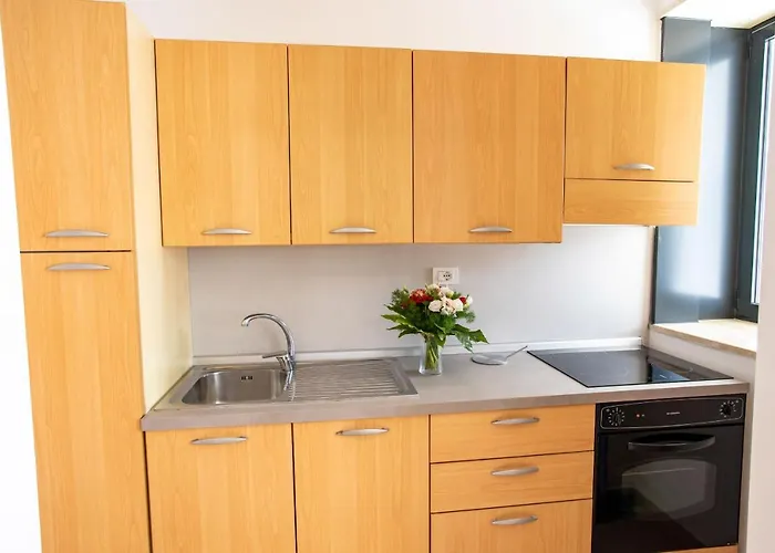 Altomare Aparthotel 4*